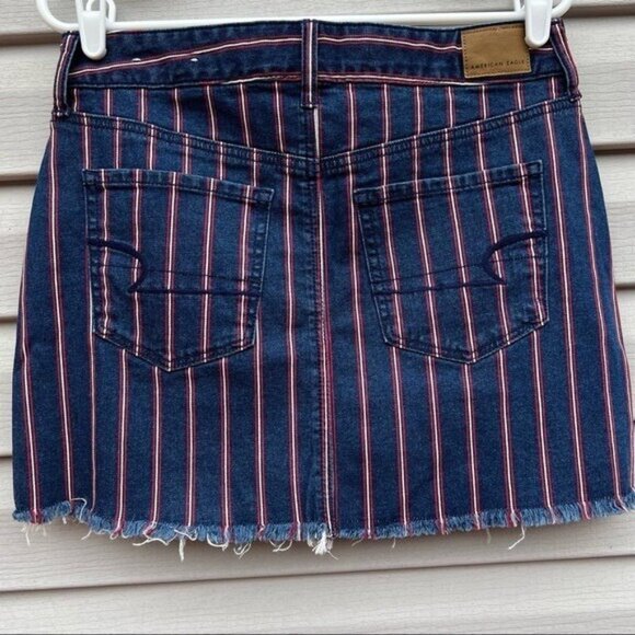 American Eagle Women's Mini Skirt Sz 10R Stretch Hi-Rise Raw Hem Stripe Blue Red - Picture 3 of 14